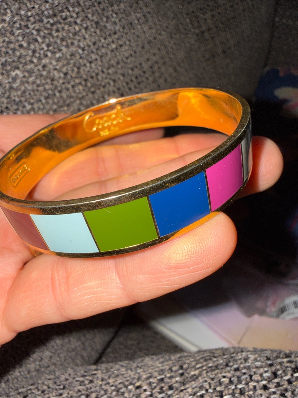 Coach LEGACY MULTICOLOR
Enamel Hinged Bangle - Blue, Pink, Green, White, Brown